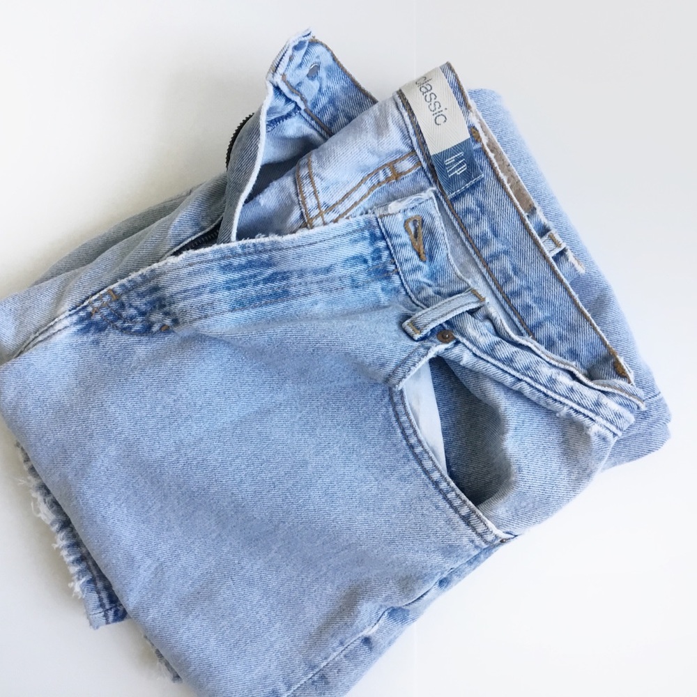 SOLD Gap Classic Cut Mom Jean 30" waist